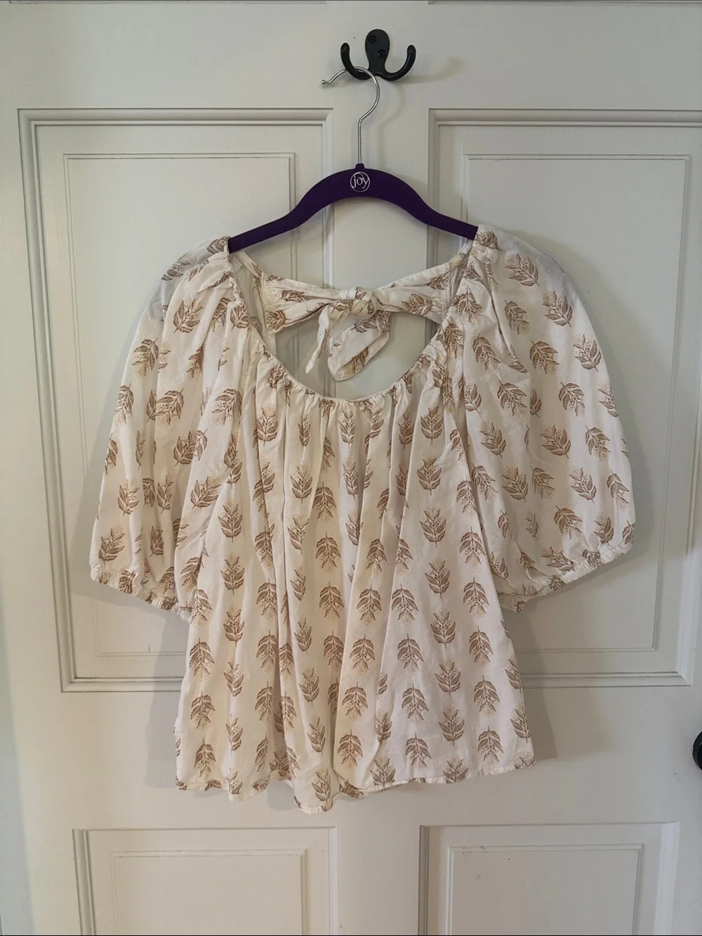 Old Navy Cream Floral Puff-Sleeve Tie-Back Blouse